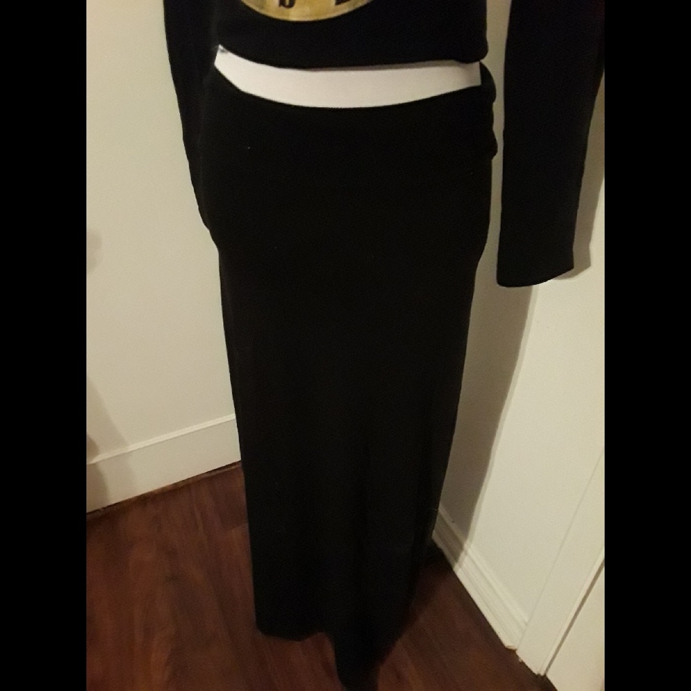 Bundle3/22-   Black pencil maxi skirt